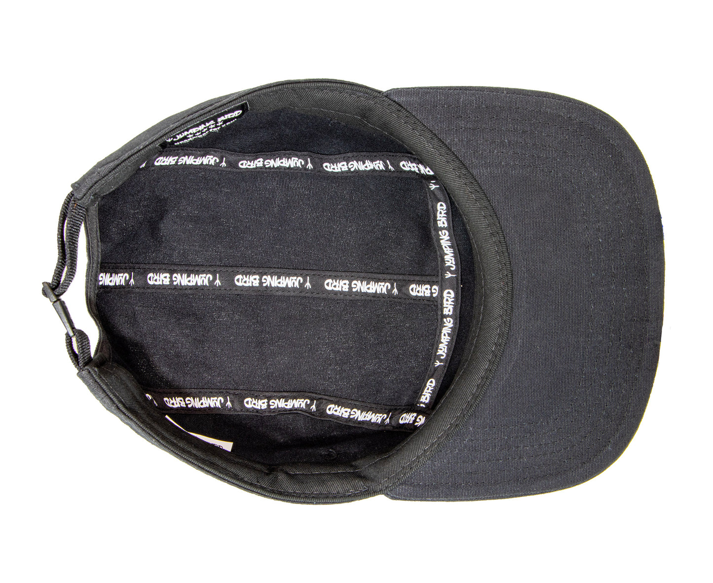 5-Panel-Cap von Jumping Bird in schwarz mit sportivem Frontpatch und weicher, unverstärkter Passform für hohen Tragekomfort