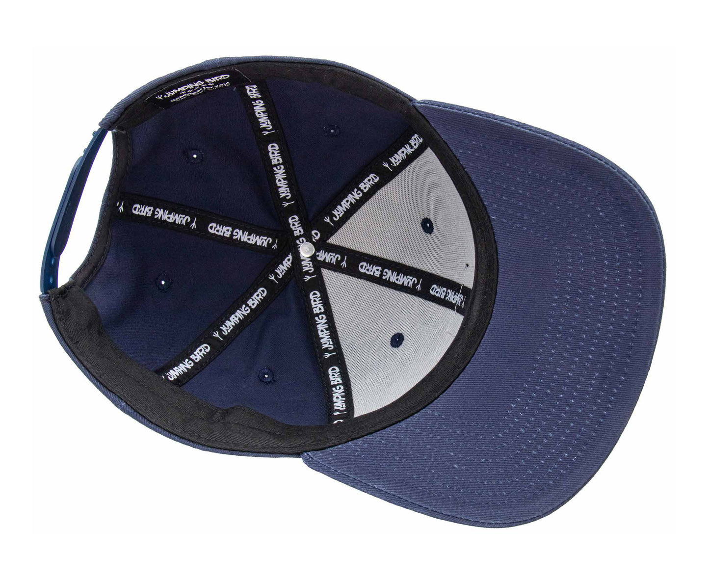 Baseball-Cap von Jumping Bird in Dunkelblau mit sportivem Frontpatch und seitlichem Logostick