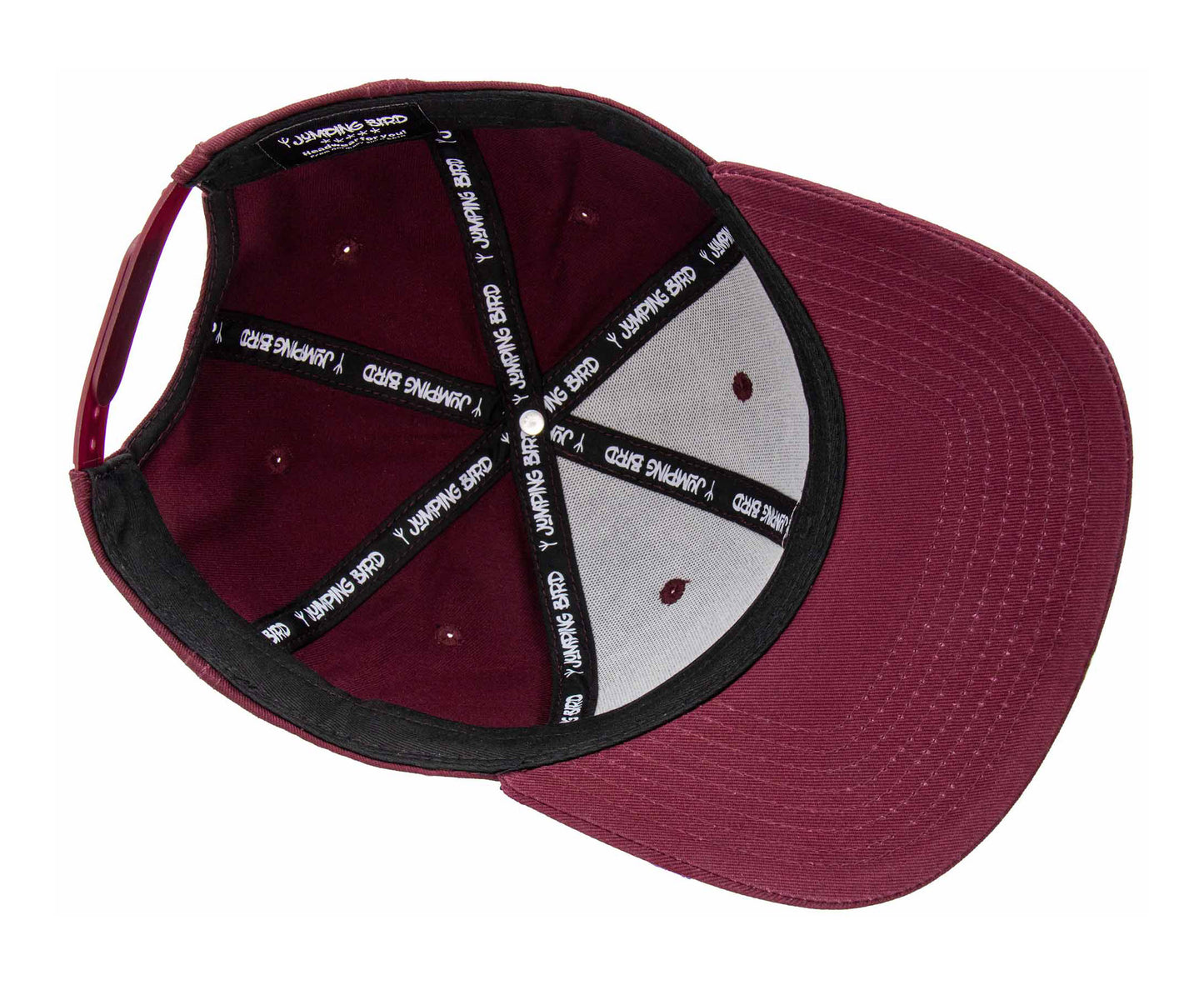 Baseball-Cap von Jumping Bird in Bordeaux mit sportivem Frontpatch und seitlichem Logostick
