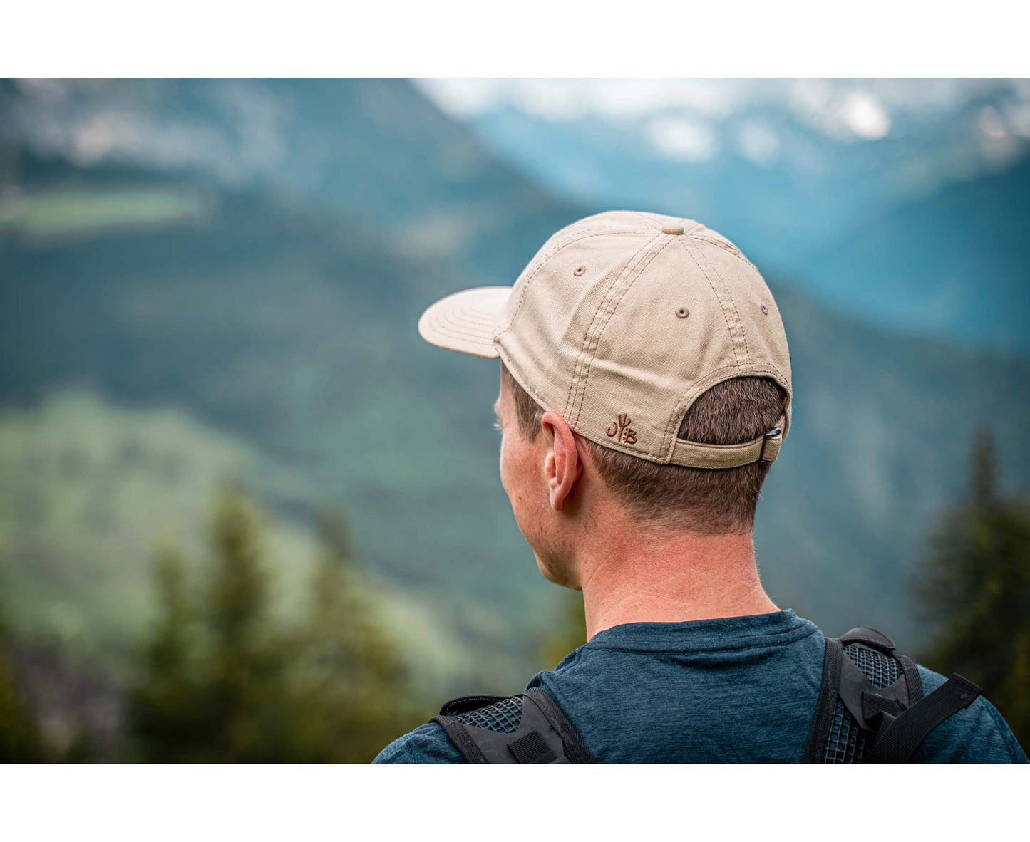 Dad Hat von Jumping Bird in Beige mit geprägtem Lederoptik-Patch vorn und weicher, unverstärkter Passform für hohen Tragekomfort