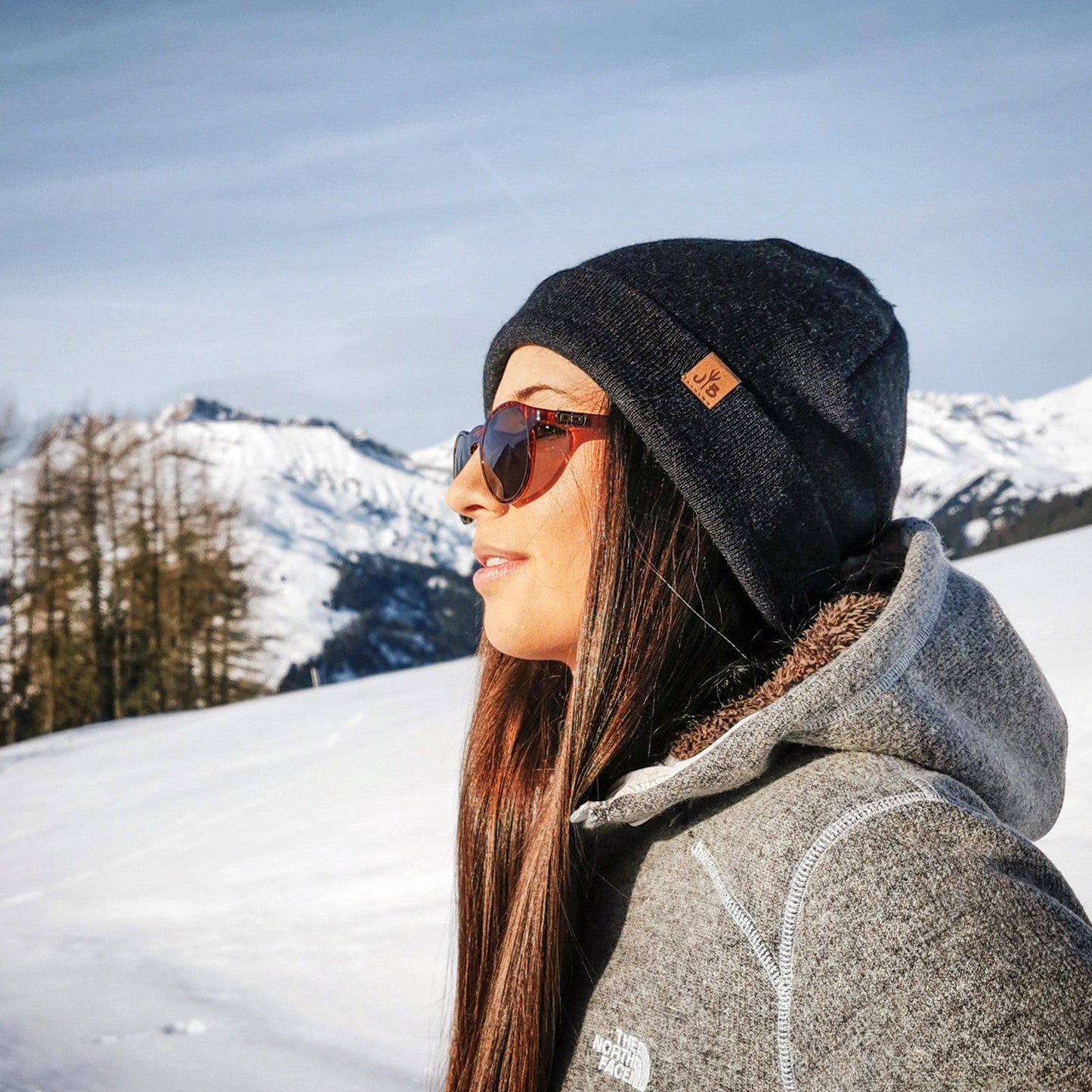 Beanie Strickmütze von Jumping Bird - Modell Hochhäderich in schwarz mit echter Merino-Wolle, Made in Germany