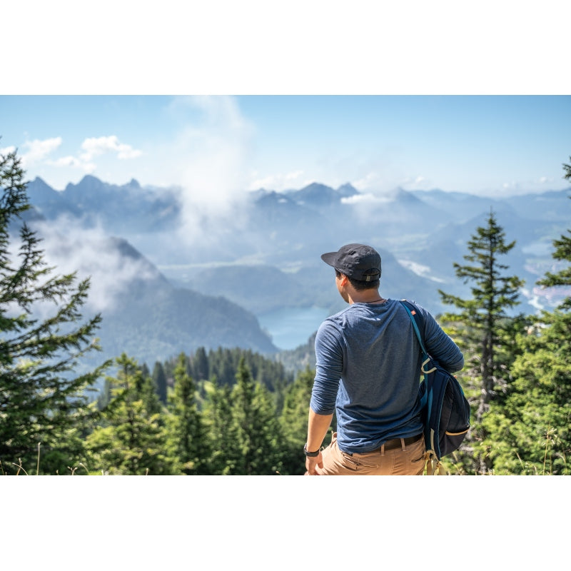 5-Panel-Cap von Jumping Bird in schwarz mit sportivem Frontpatch und weicher, unverstärkter Passform für hohen Tragekomfort