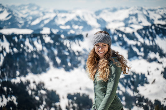 Stirnband oder Beanie? Die richtige Wahl für kalte Tage