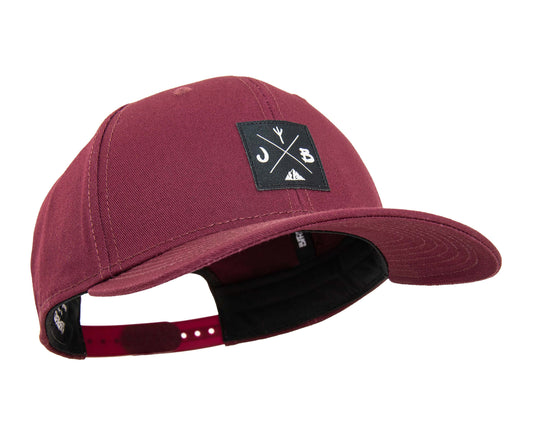 Baseball-Cap von Jumping Bird in Bordeaux mit sportivem Frontpatch und seitlichem Logostick