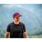 Baseball-Cap von Jumping Bird in Bordeaux mit sportivem Frontpatch und seitlichem Logostick