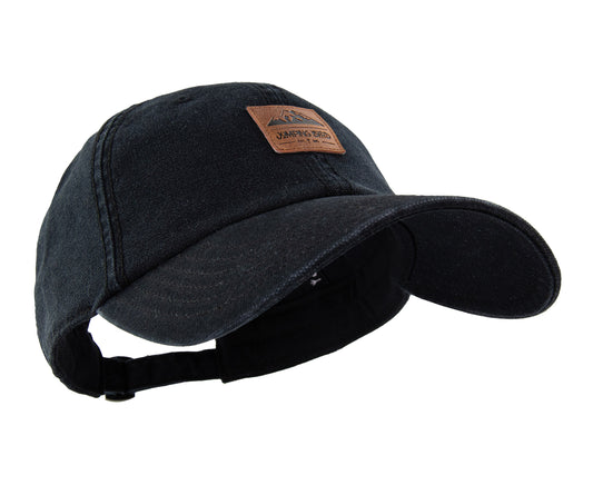 Dad Hat von Jumping Bird in Schwarz mit geprägtem Lederoptik-Patch vorn und weicher, unverstärkter Passform für hohen Tragekomfort