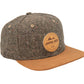 Snapback-Cap von Jumping Bird in Tweed-Braun mit geprägtem Lederoptik-Patch vorn und seitlichem Logostick