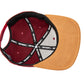 Snapback-Cap von Jumping Bird in Bordeaux-Braun mit geprägtem Lederoptik-Patch vorn und seitlichem Logostick